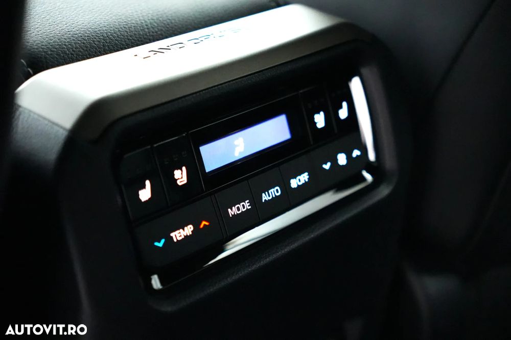 Toyota Land Cruiser - 9