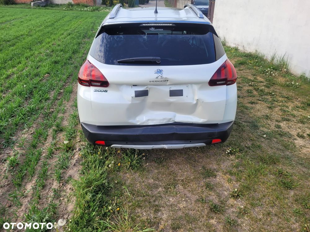 Peugeot 2008 - 11