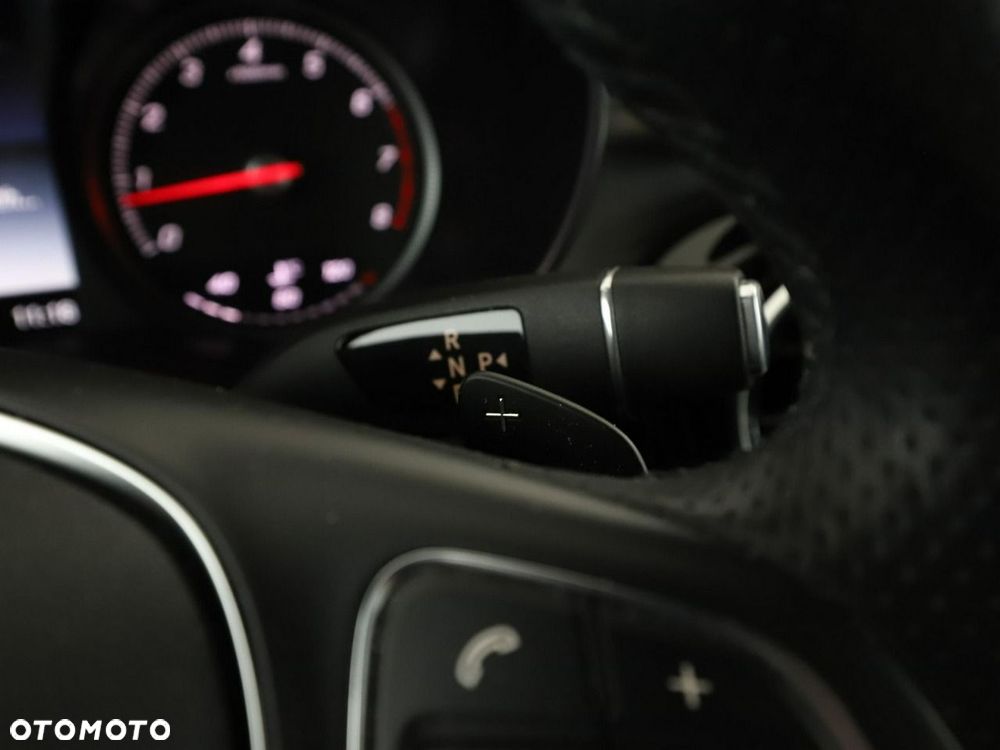 Mercedes-Benz Klasa C 200 4Matic 9G-TRONIC Avantgarde - 33