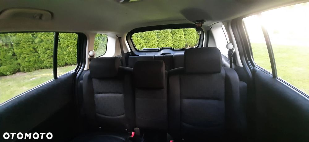 Mazda 5 - 32