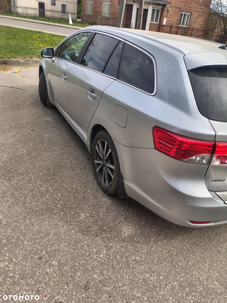 Toyota Avensis 2.0 D-4D Sol - 5