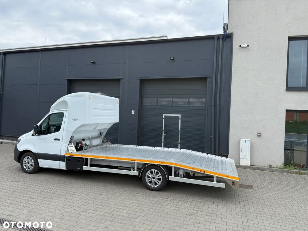 Mercedes-Benz Sprinter - 30