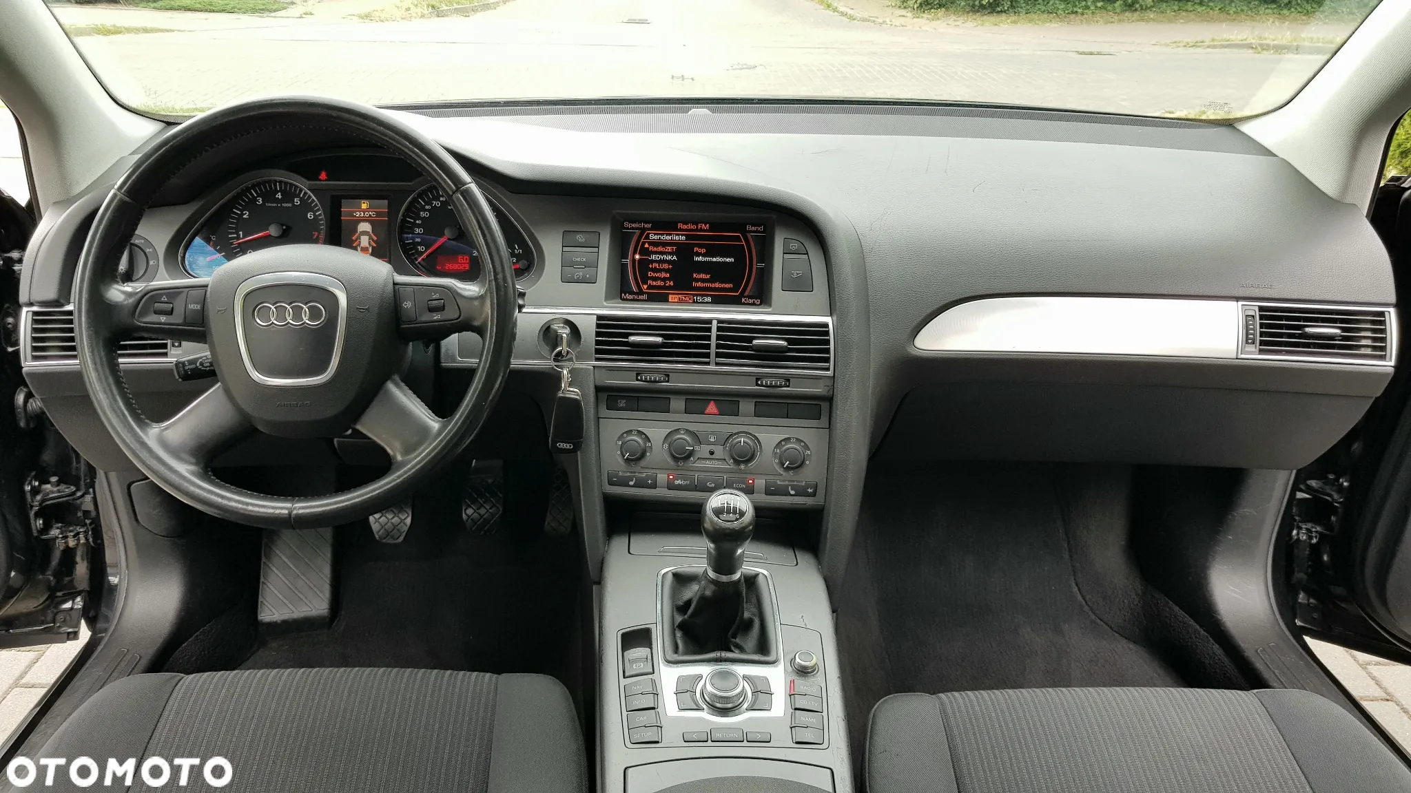 Audi A6 Avant 2.4 - 5
