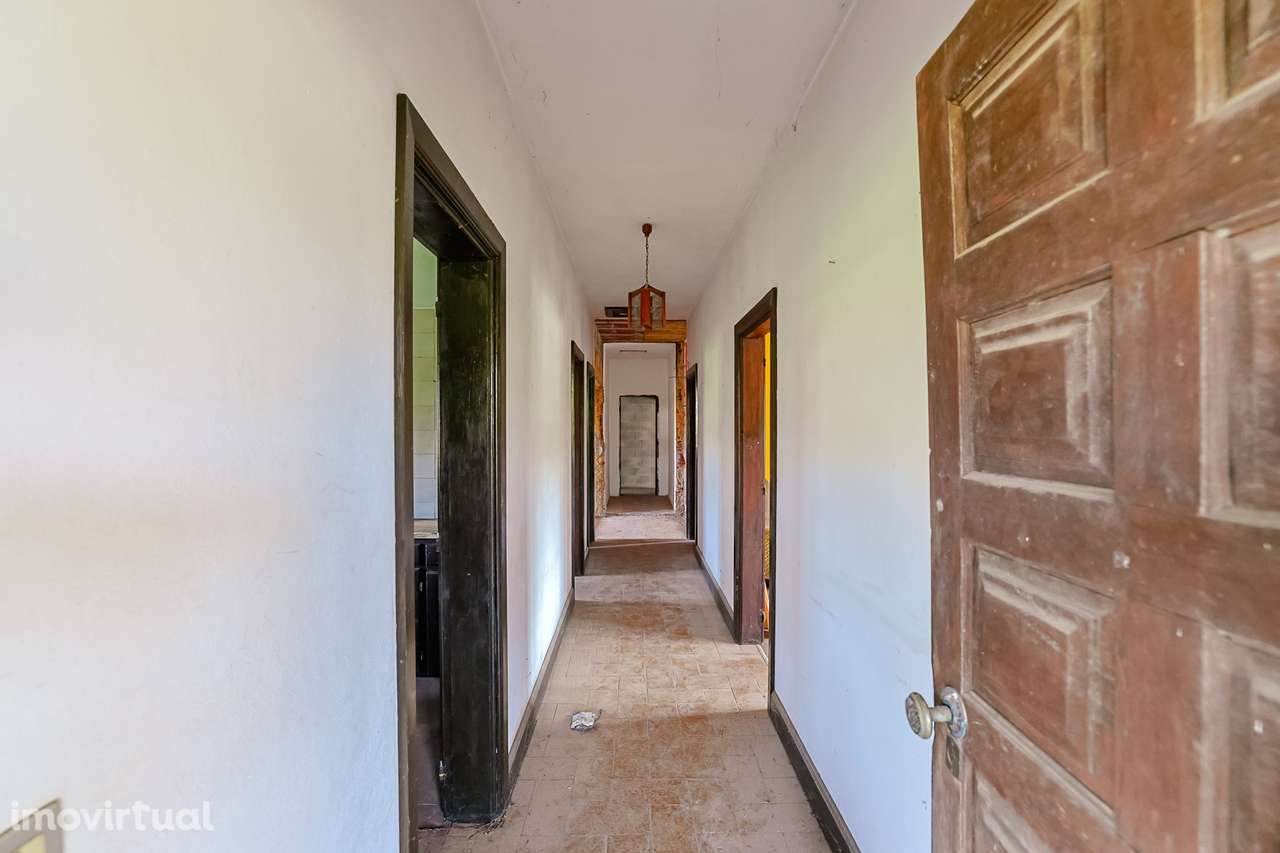 Moradia T4 c/ 376 m², jardim e riacho - Grande imagem: 4/43
