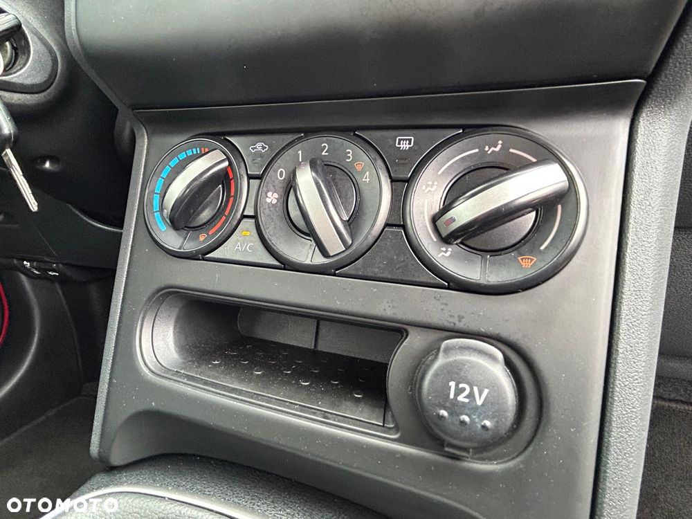 Nissan Qashqai 1.6 visia - 31
