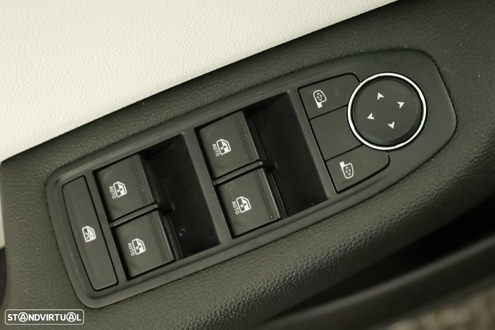 Renault Clio 1.0 TCe Techno Bi-Fuel - 22