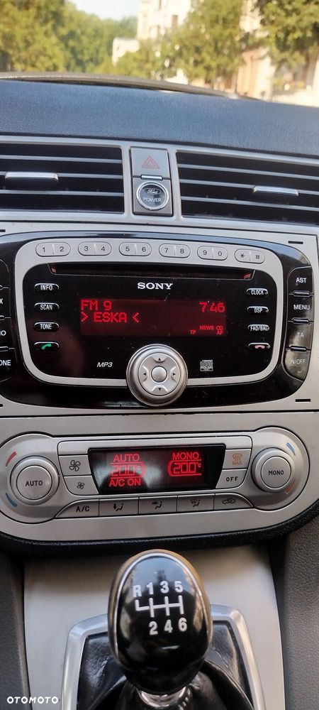 Ford Kuga - 18