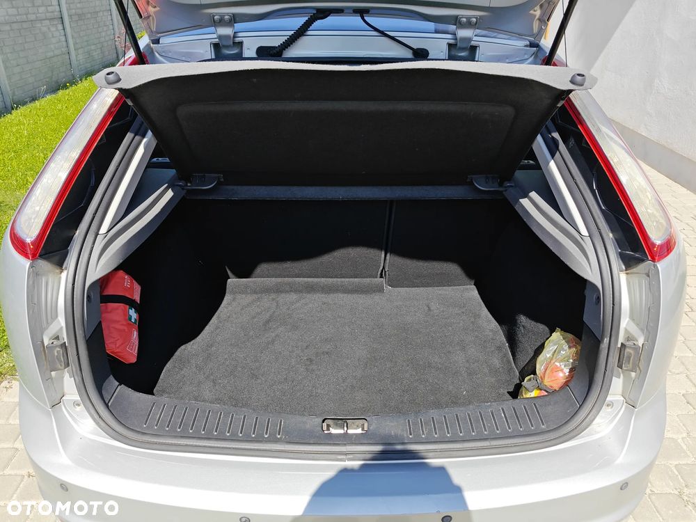 Ford Focus 1.6 Silver X EU5 - 23