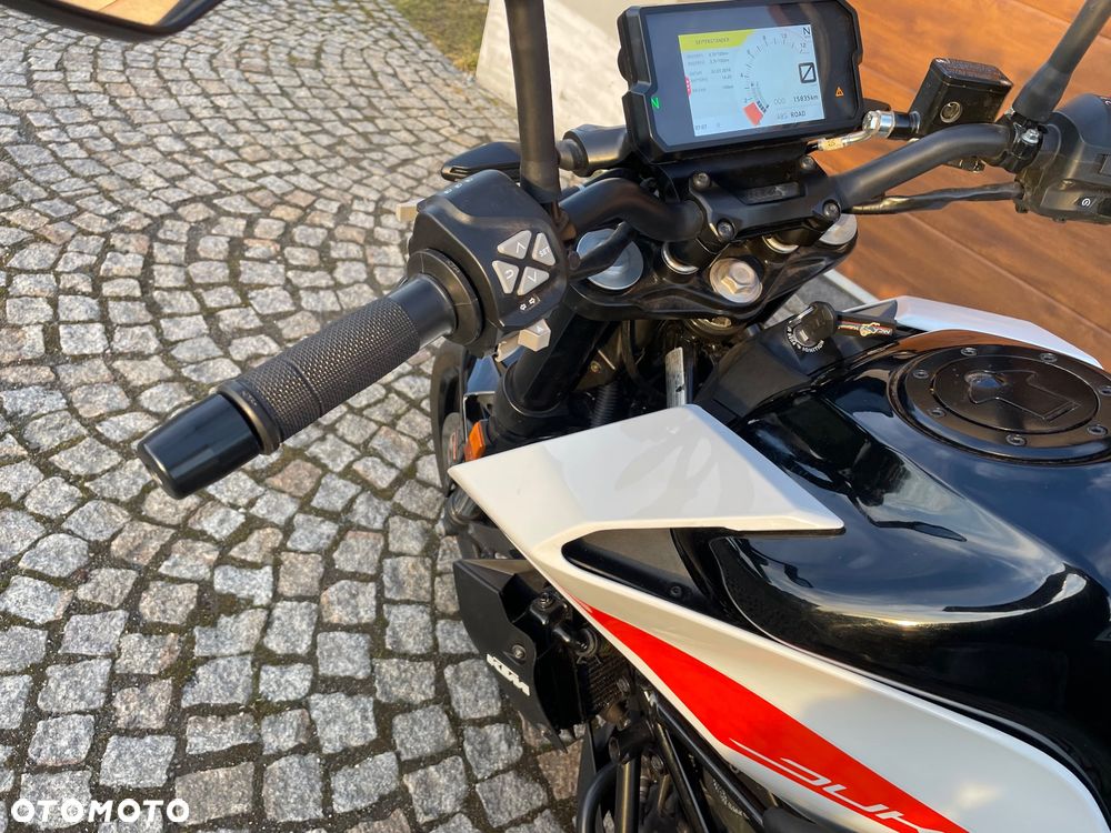 KTM Super Duke - 11