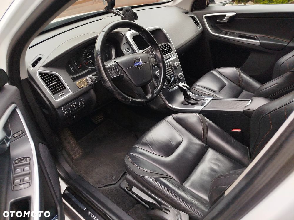 Volvo XC 60 D4 Drive-E Summum - 6