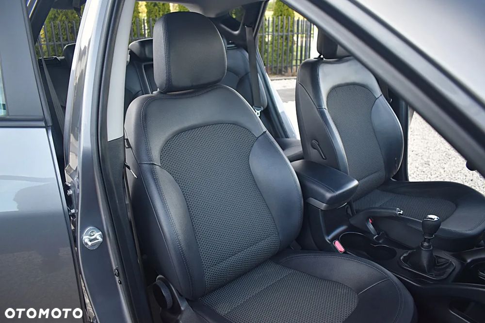 Hyundai ix35 1.6 2WD blue Style - 22