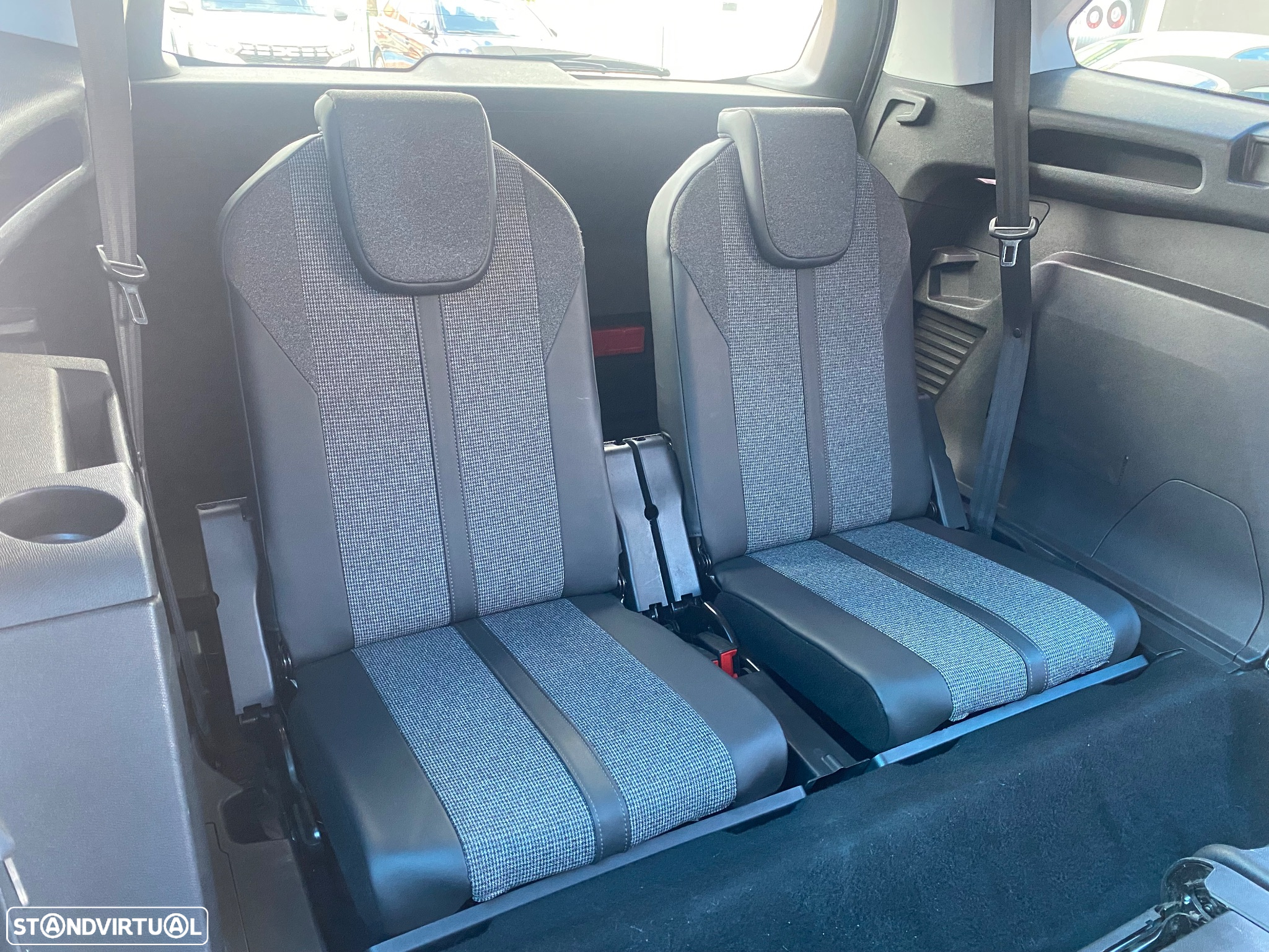 Peugeot 5008 1.6 BlueHDi Allure EAT6 J18 - 56