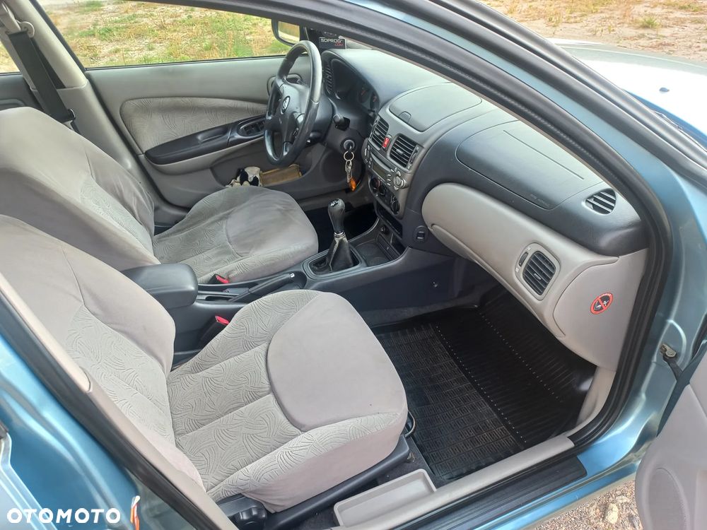 Nissan Almera - 20