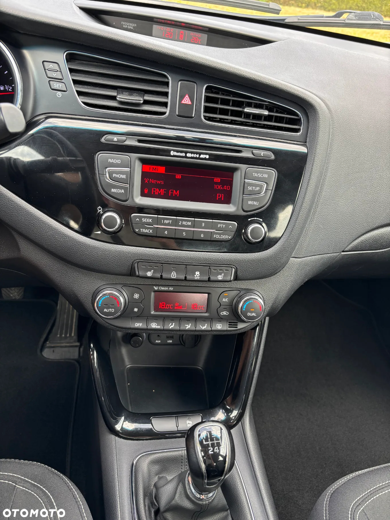 Kia Ceed 1.6 CRDi 128 Dream Team Edition - 24