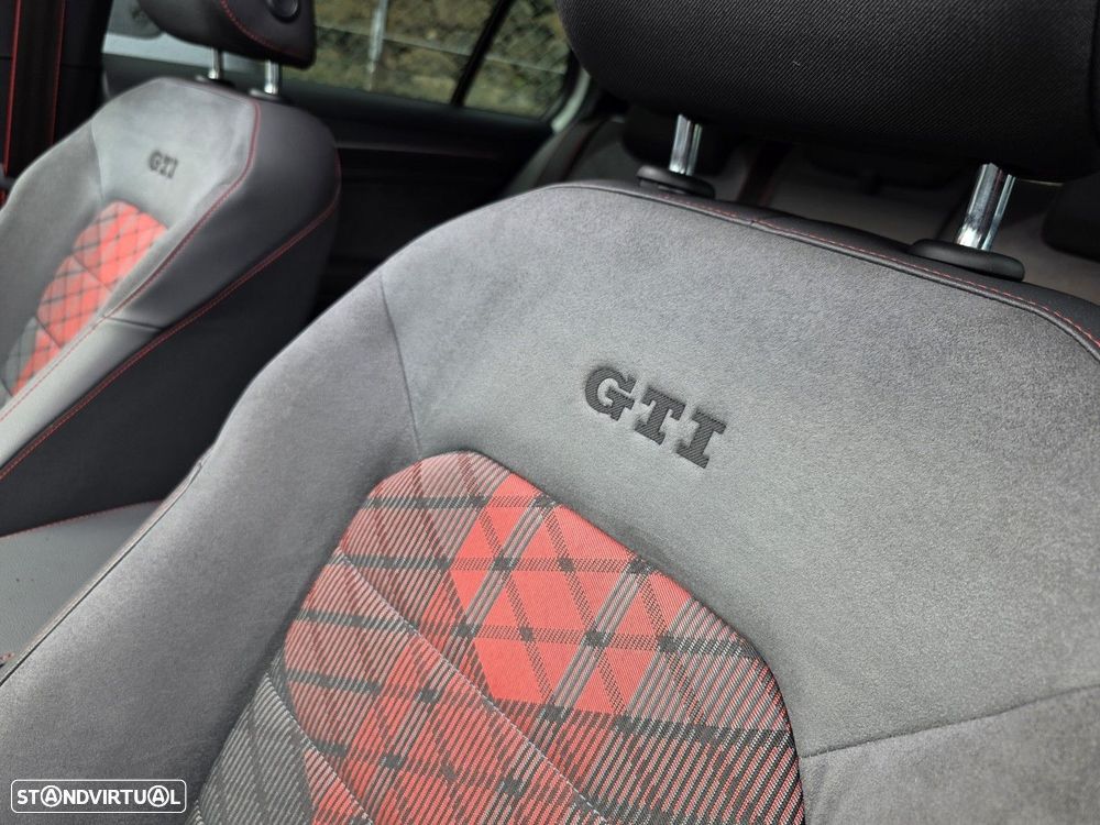 VW Golf 2.0 TSI GTi TCR DSG - 38