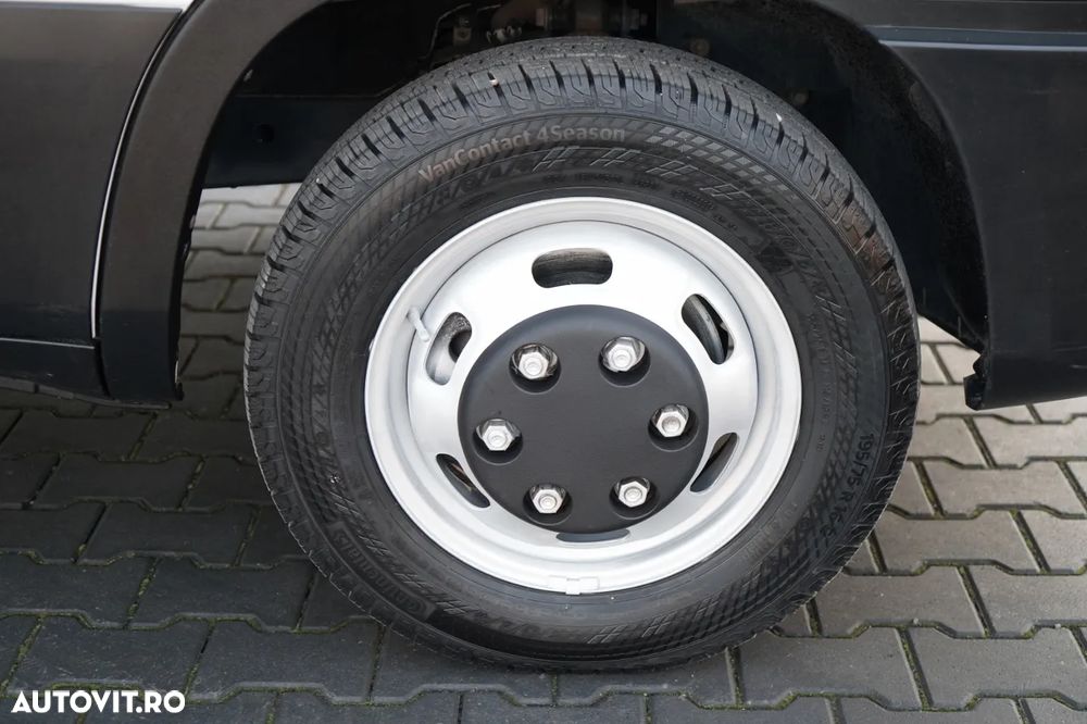 Iveco DAILY 35-130 / FRIGIDER / UNITATE SUPORT / HALOGEN DHOLLANDIA / AUTOMAT / DUBLU / - 16