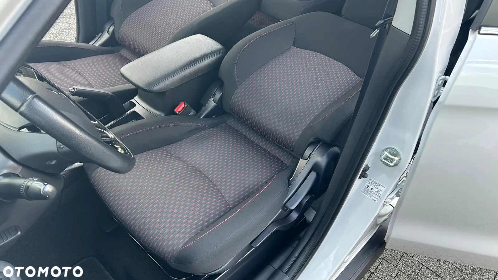 Mitsubishi ASX 1.6 Blue Sky Edition - 13