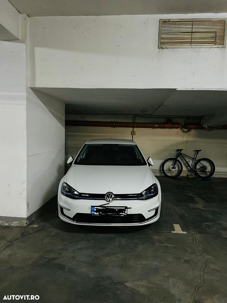 Volkswagen e-Golf - 9