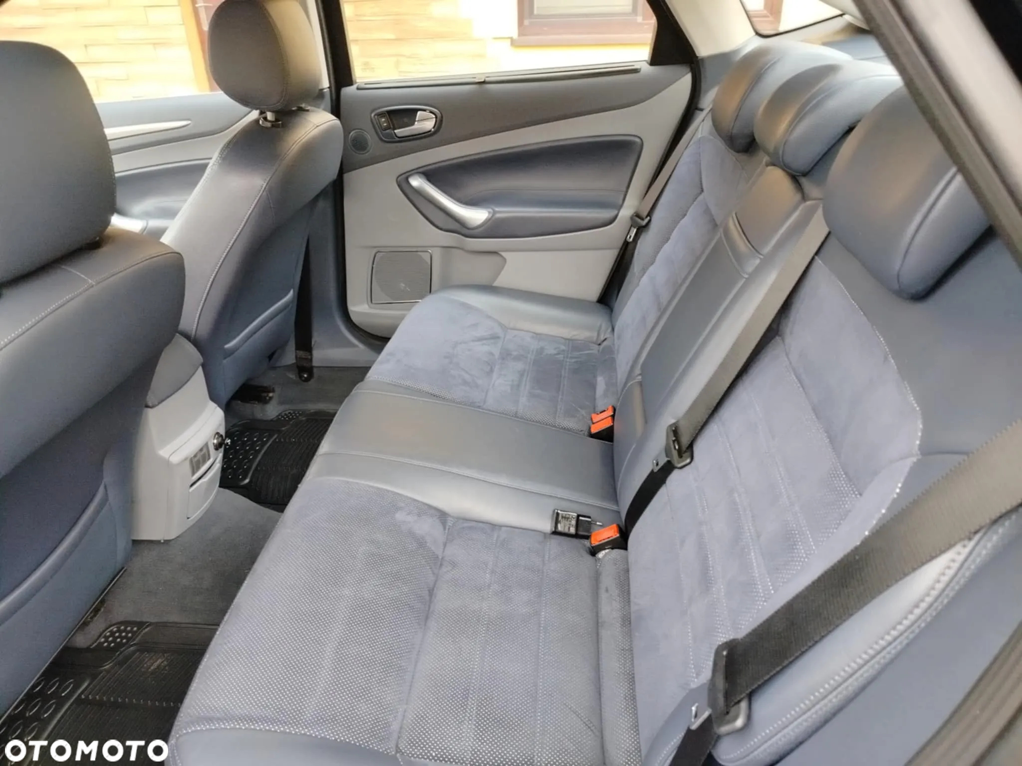 Ford Mondeo 1.6 Titanium - 10