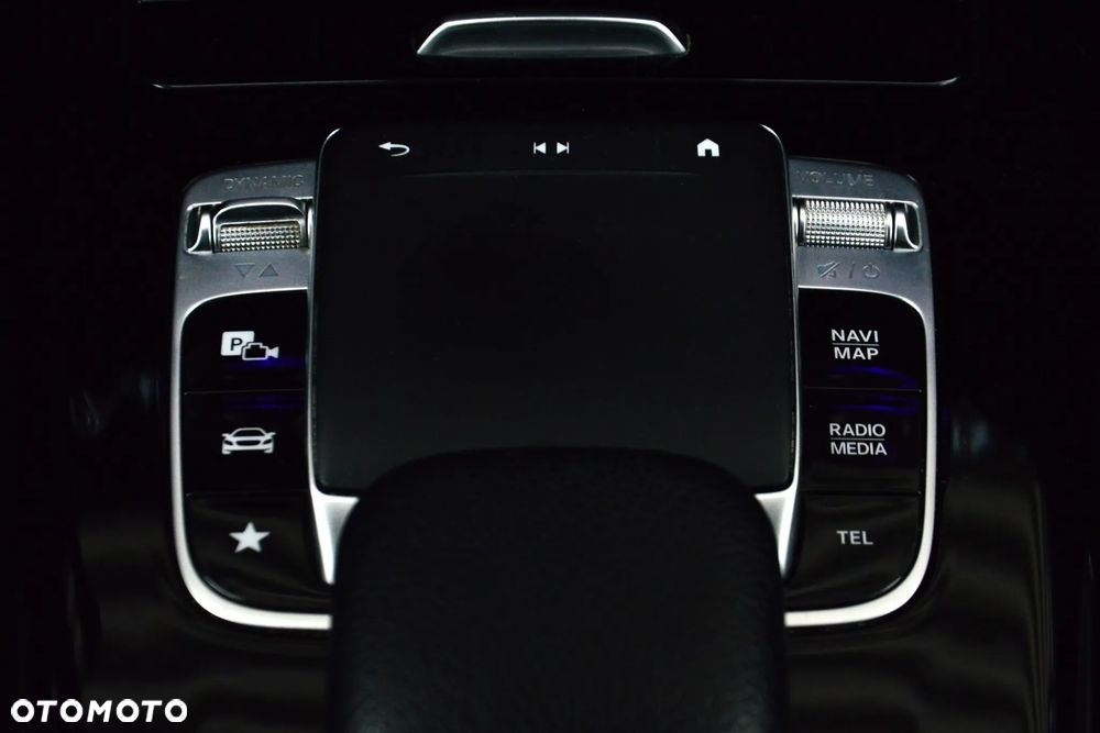 Mercedes-Benz Klasa A 250 E AMG Line 8G-DCT - 32