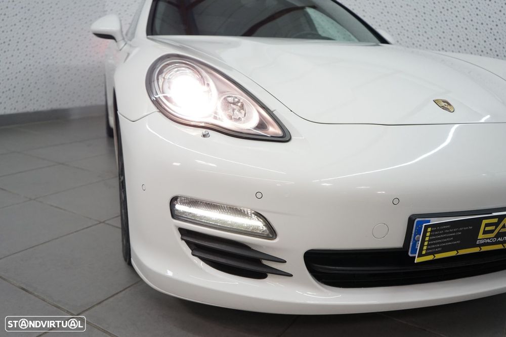 Porsche Panamera Platinum Edition - 4