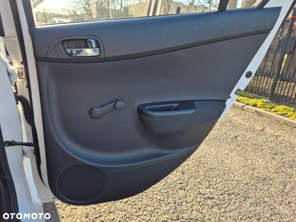 Hyundai i20 - 18