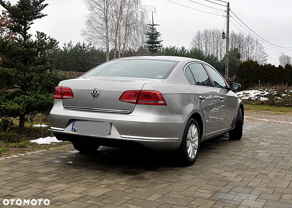 Volkswagen Passat 2.0 TDI Comfortline - 4