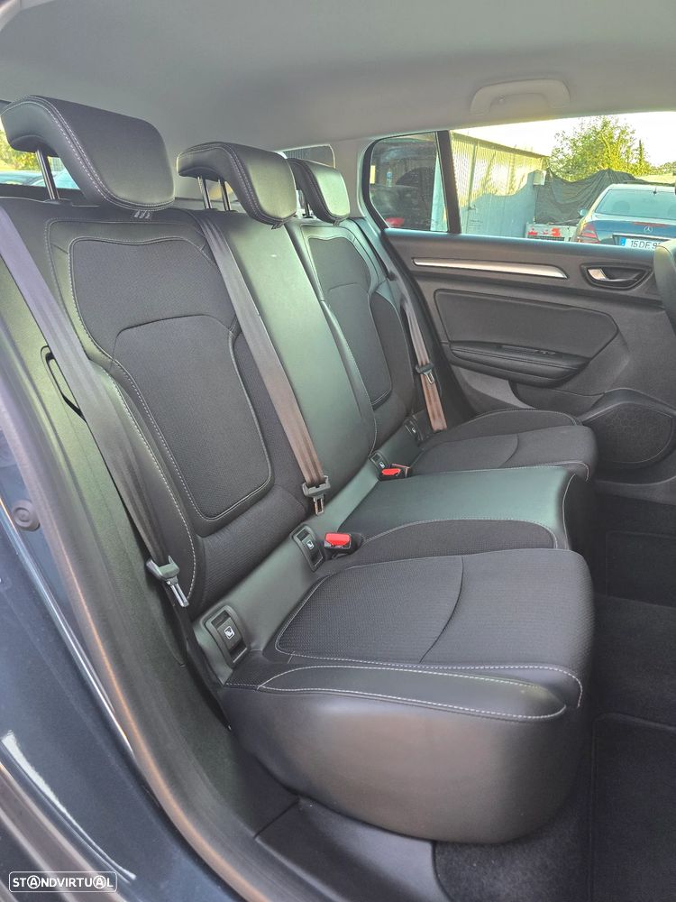 Renault Mégane Sport Tourer 1.3 TCe Techno EDC - 11