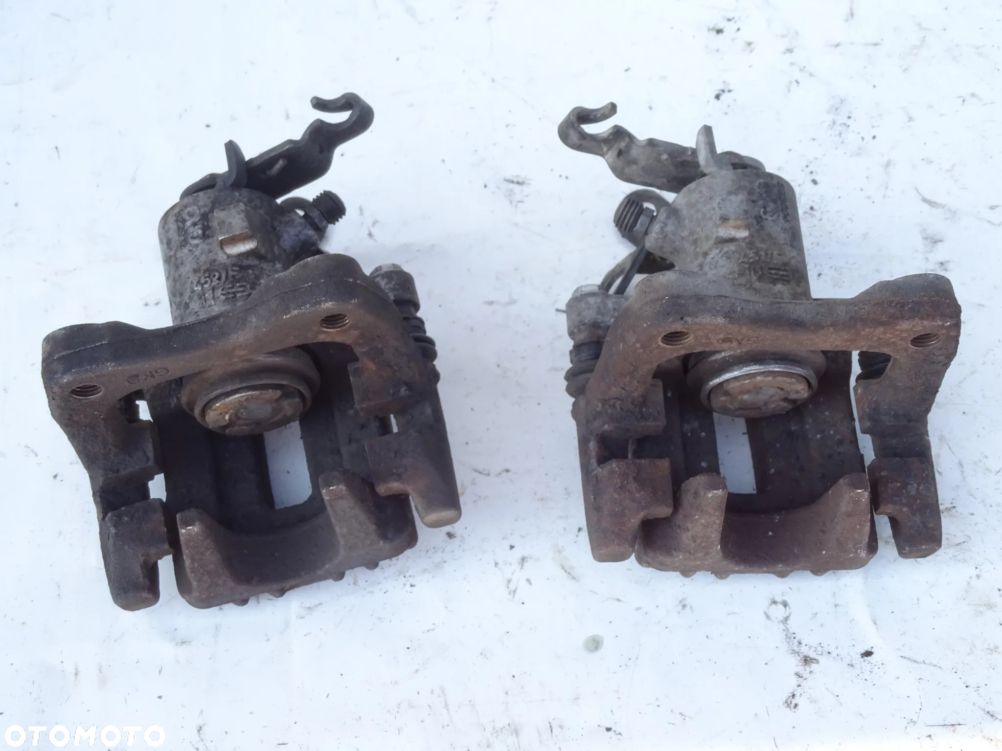 ZACISK HAMULCOWY TYŁ TYLNY LEWY PRAWY VW SCIROCCO 3 III 137 F-VAT - 2
