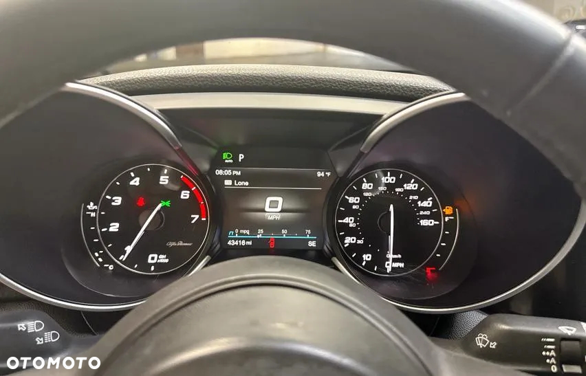 Alfa Romeo Giulia 2.0 Turbo 16V AT8-Q4 Veloce Ti - 8