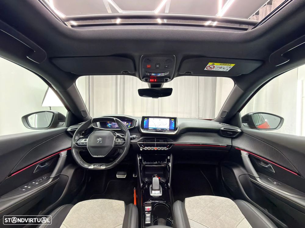 Peugeot e-2008 GT - 10