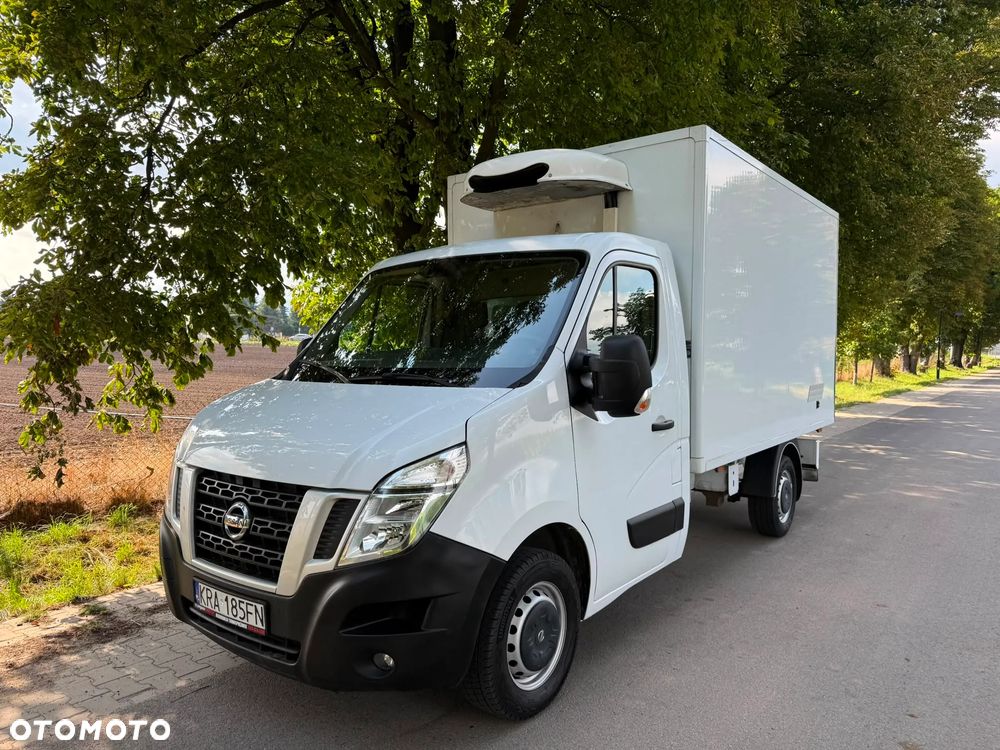 Nissan NV400 - 1