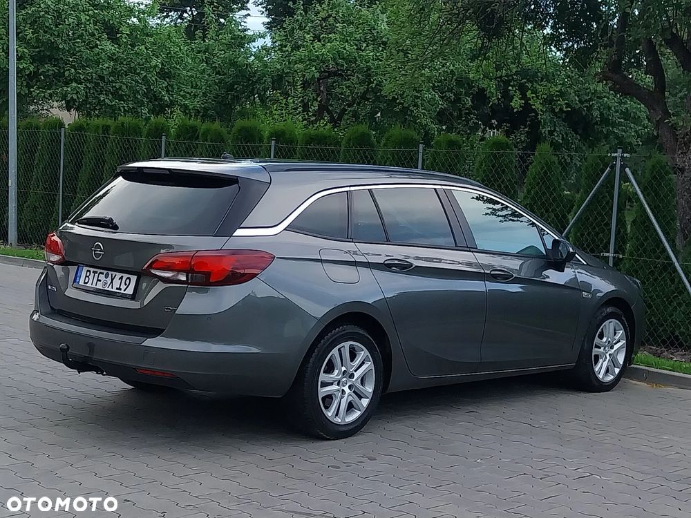 Opel Astra 1.6 CDTI Cosmo - 3