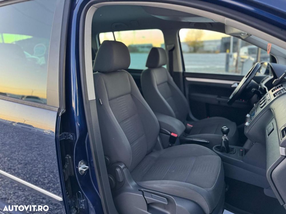 Volkswagen Touran ver-2-0-tdi-bluemotion-technology-comfortline - 13