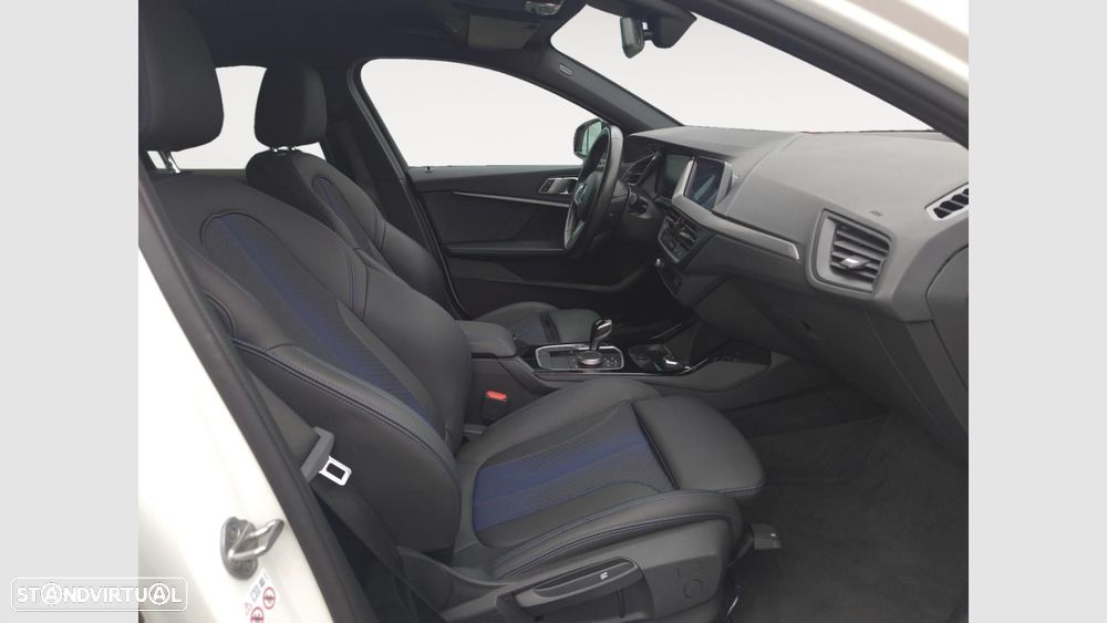 BMW 116 d Pack 50 anos M Auto - 2