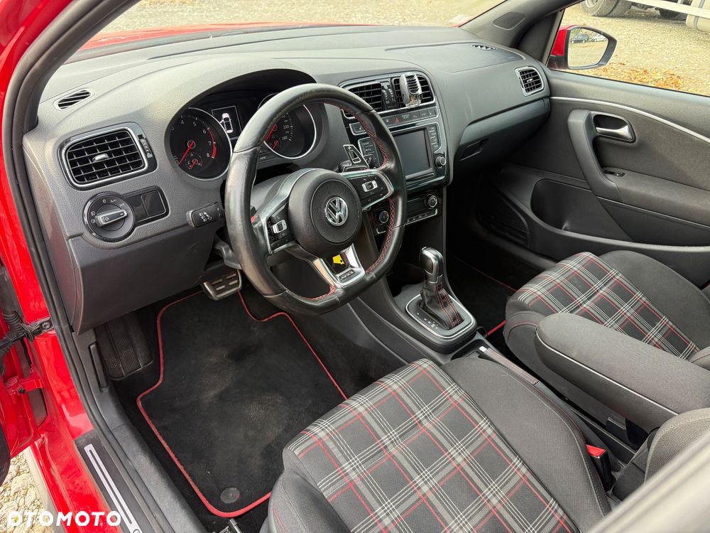 Volkswagen Polo 1.8 TSI (Blue Motion Technology) DSG GTI - 14