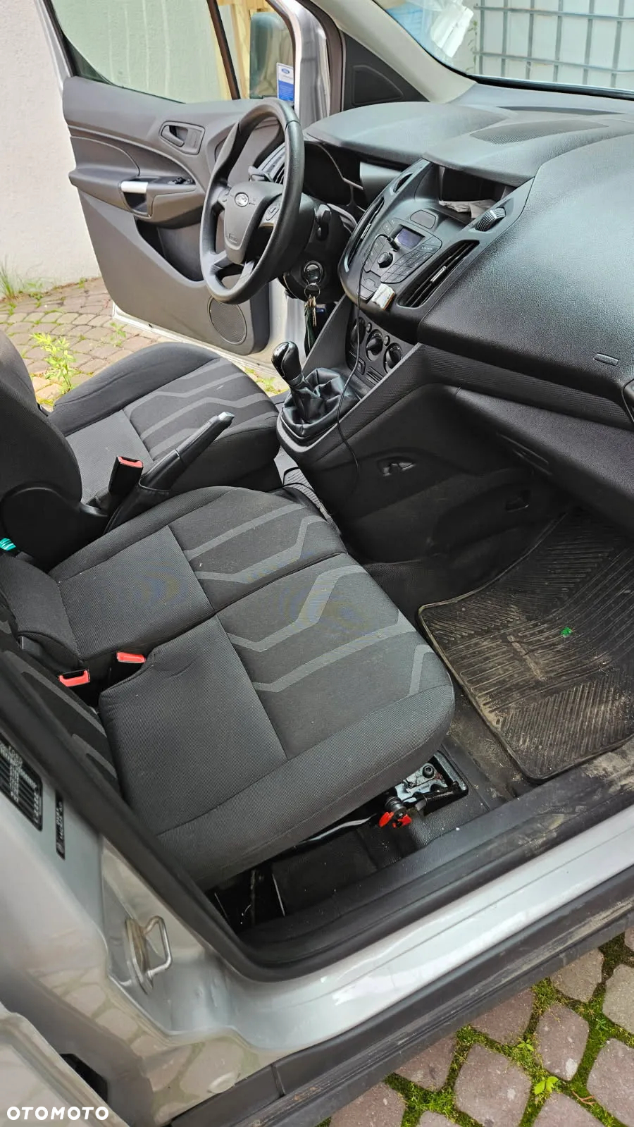 Ford Transit Connect - 10