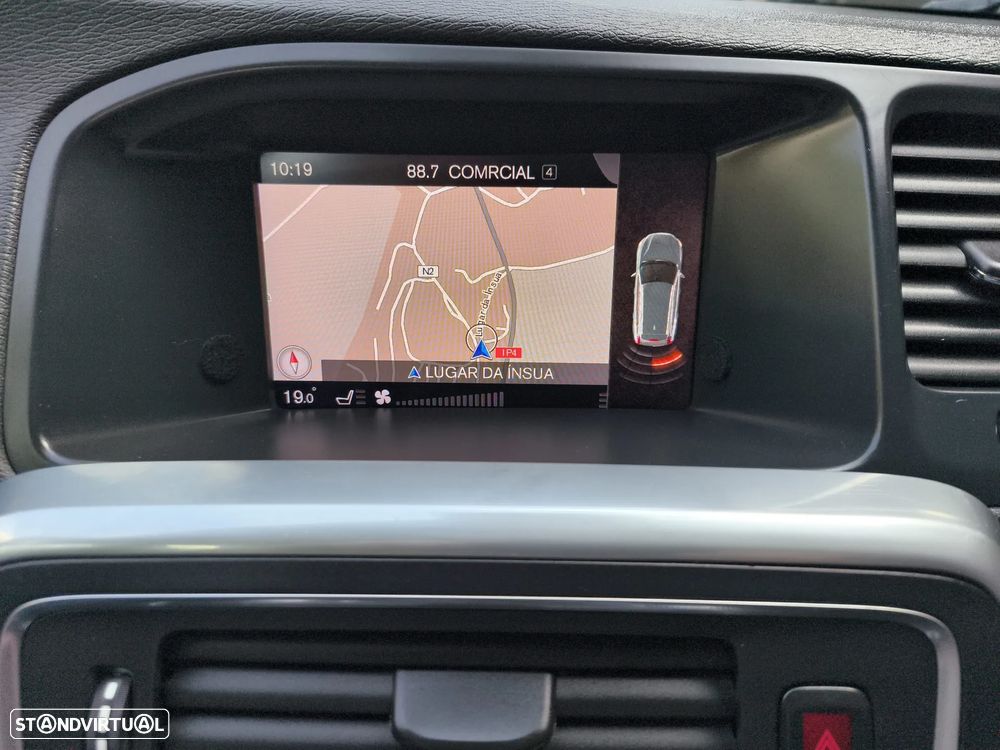 Volvo V60 2.4 D6 Momentum AWD Phev - 13