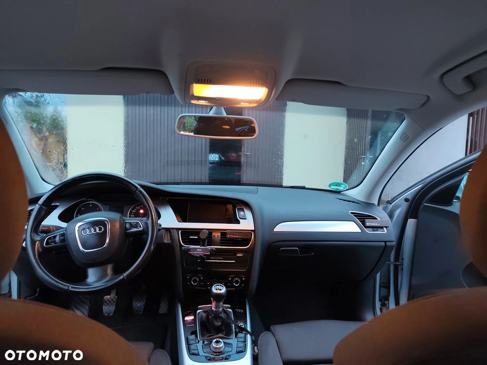 Audi A4 Avant 2.0 TDI DPF Attraction - 5