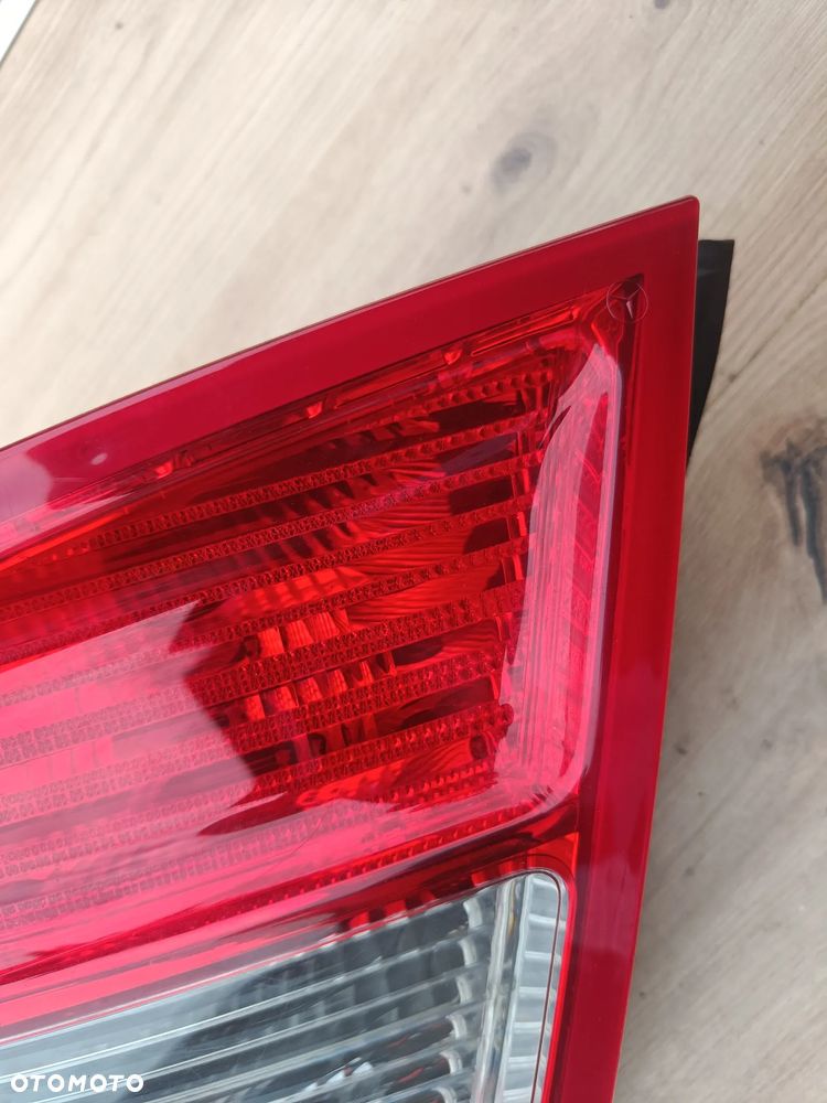MERCEDES W204 C-klasa 07-11 Kombi Lampa Tylna Tył Prawa Igła - 2