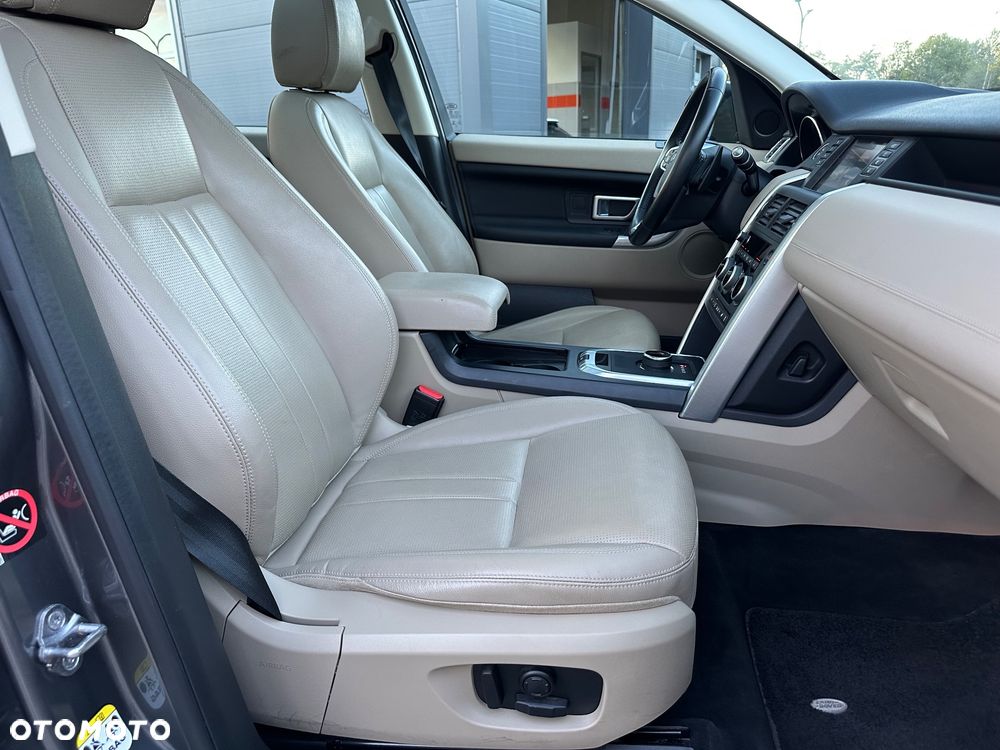Land Rover Discovery Sport - 23