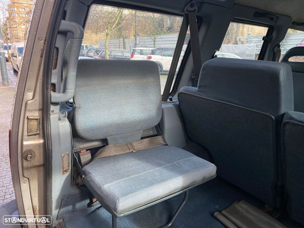 Land Rover Discovery 2.0 Style - 26