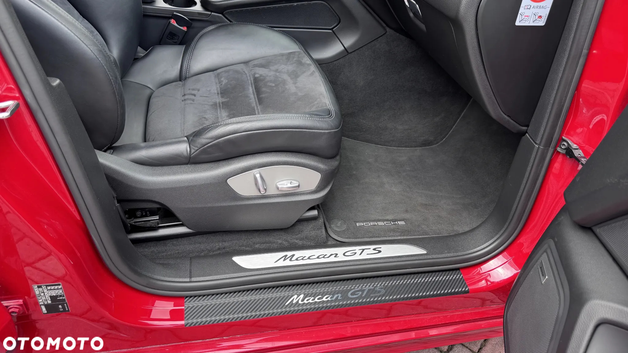 Porsche Macan GTS - 31