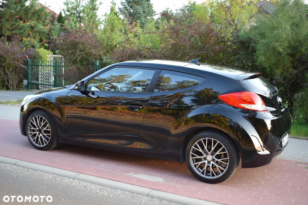 Hyundai Veloster - 14