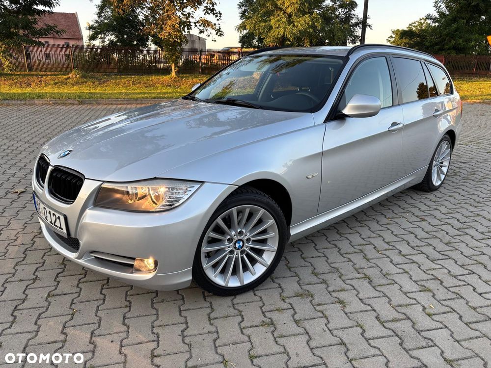 BMW Seria 3 2011 photo 2
