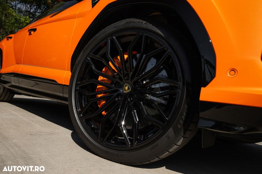 Lamborghini URUS - 9