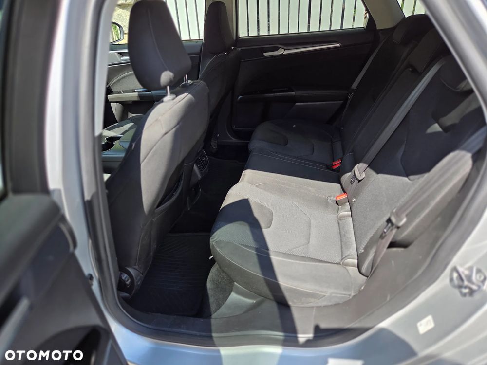Ford Mondeo 2.0 TDCi Titanium - 11