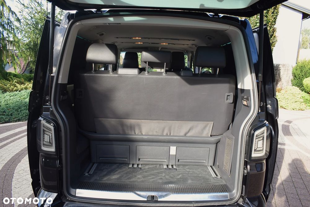 Volkswagen Multivan - 15