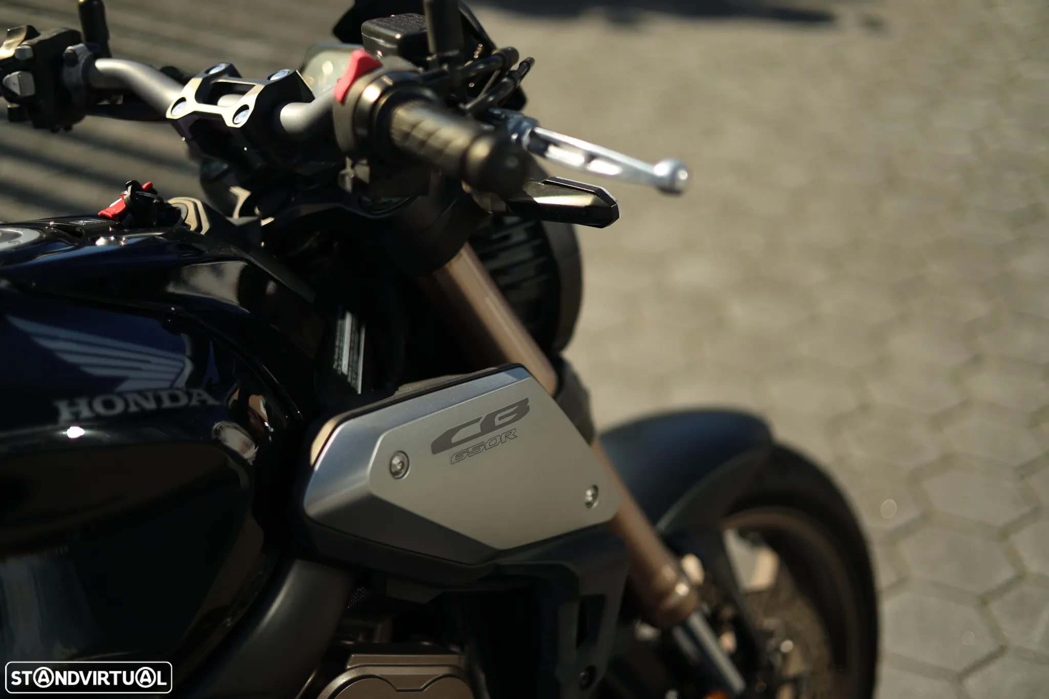 Honda CB 650R AKRAPOVIC - 6