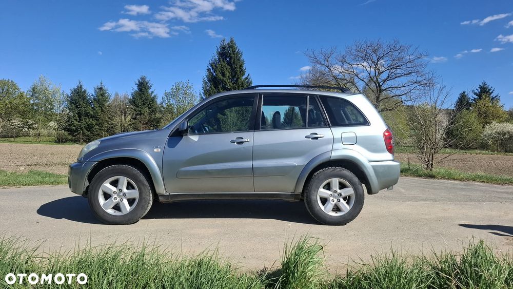 Toyota RAV4 2.0 D-4D 4x4 - 13